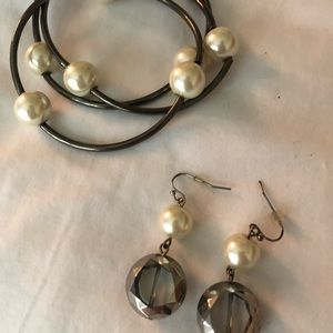 Vera Wang bracelet and earring set